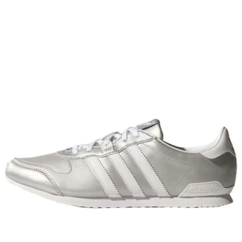 (WMNS) adidas originals ZX 700 Be Low 'Sliver' B35569 sold by KicksCrew