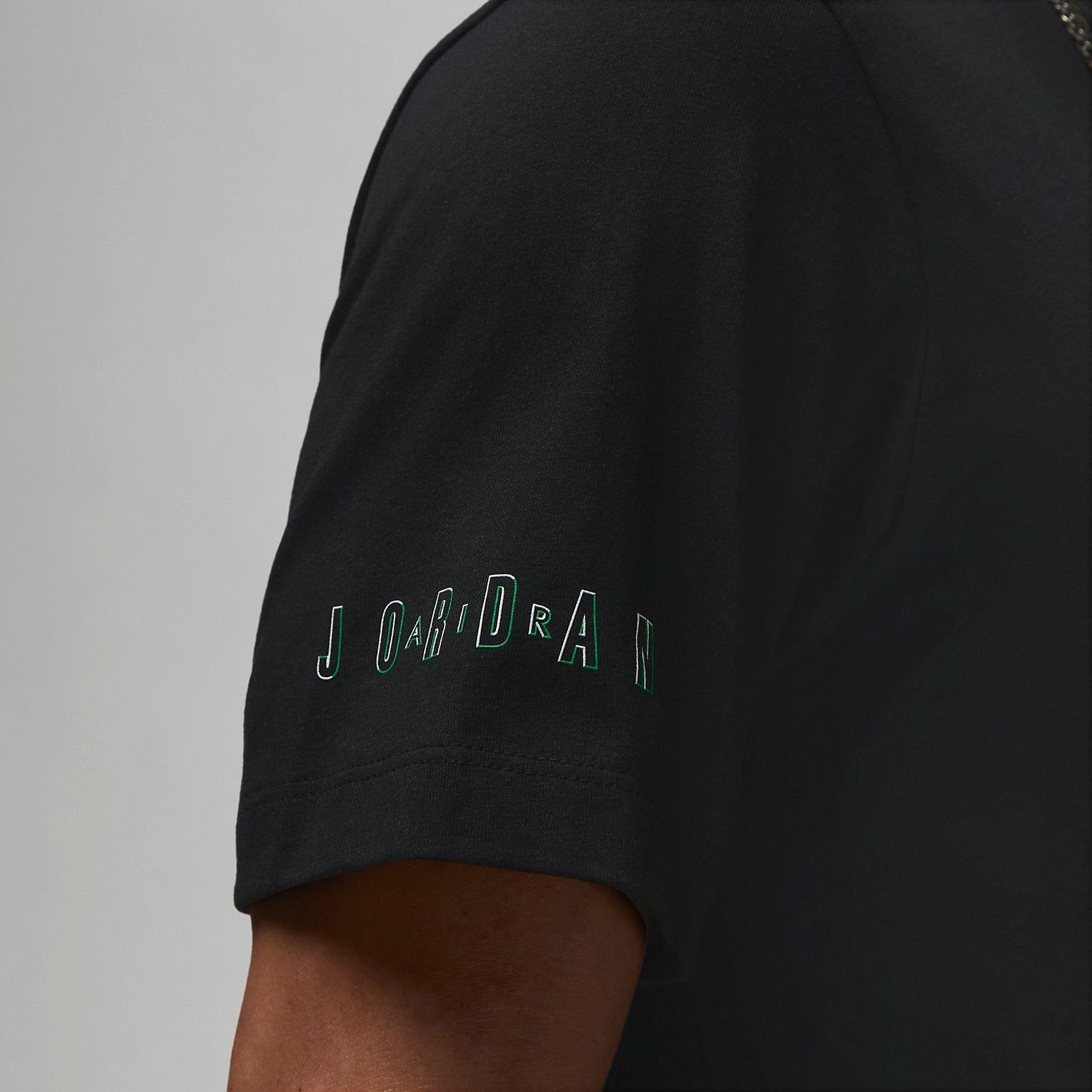 Air Jordan Jumpman Logo T-Shirt 'Black' DX9582-010 sold by KicksCrew product image thumbnail 3