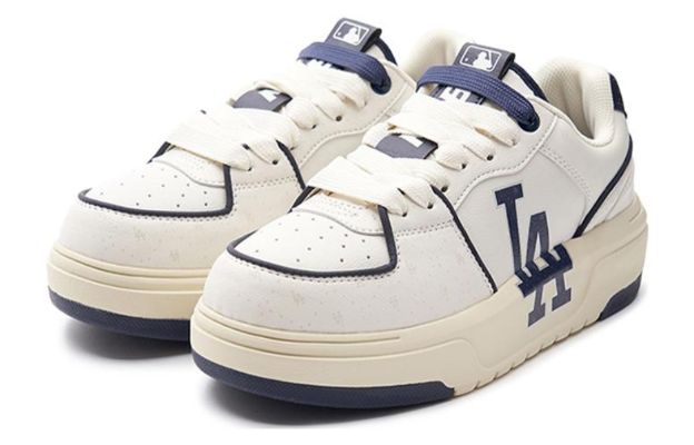 Li-Ning Cloud 4 'Blue Red' ARHM025-3 sold by KicksCrew