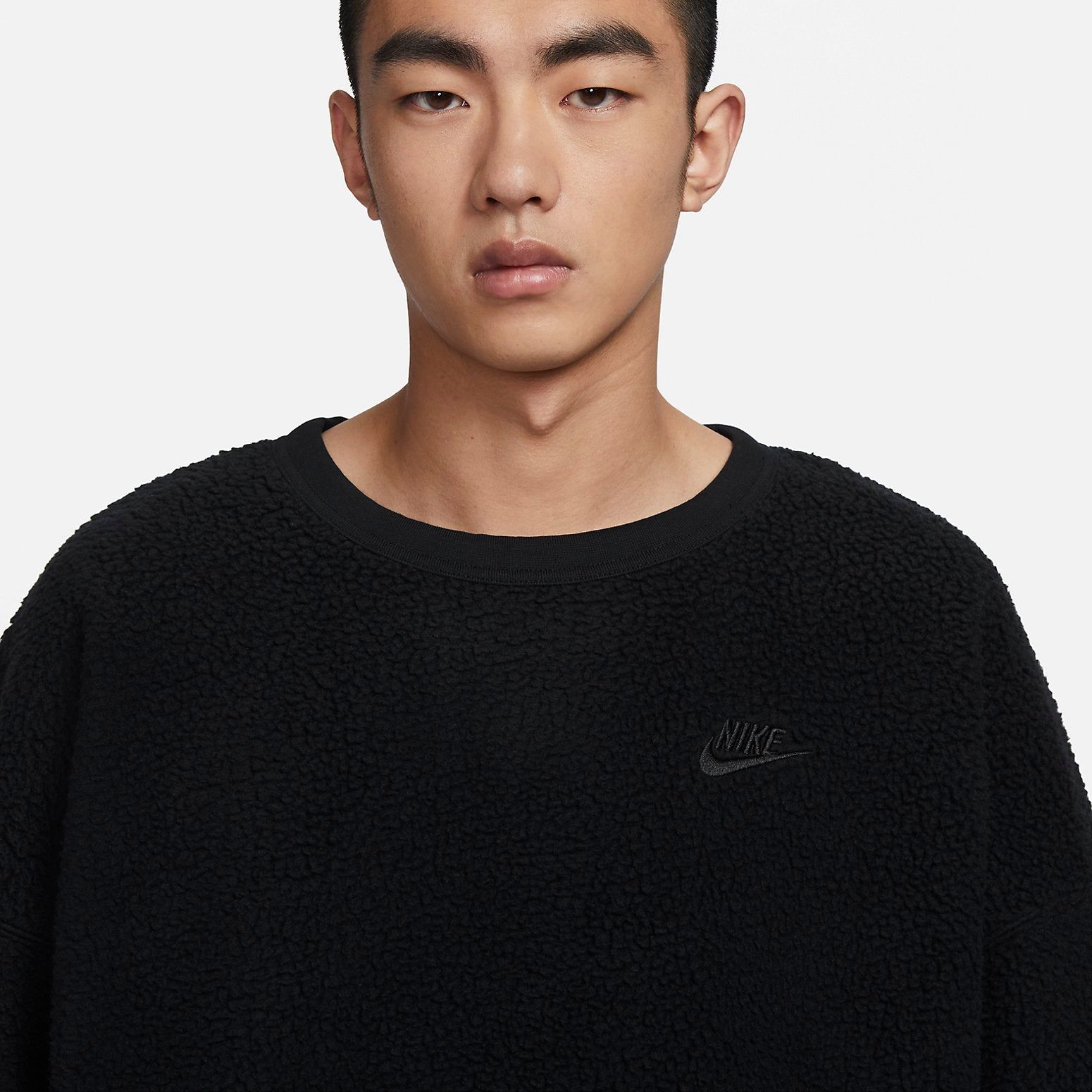 Nike Club Fleece Winterized Crew 'Black' FB8379-010 sold by KicksCrew product image thumbnail 2