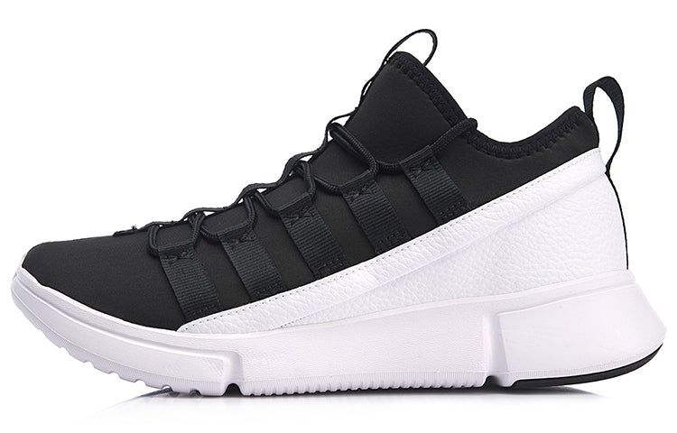 Li-Ning Essence 2.0 New York Fashion Week 'White Black' AGBN023-1 sold by KicksCrew product image thumbnail 2
