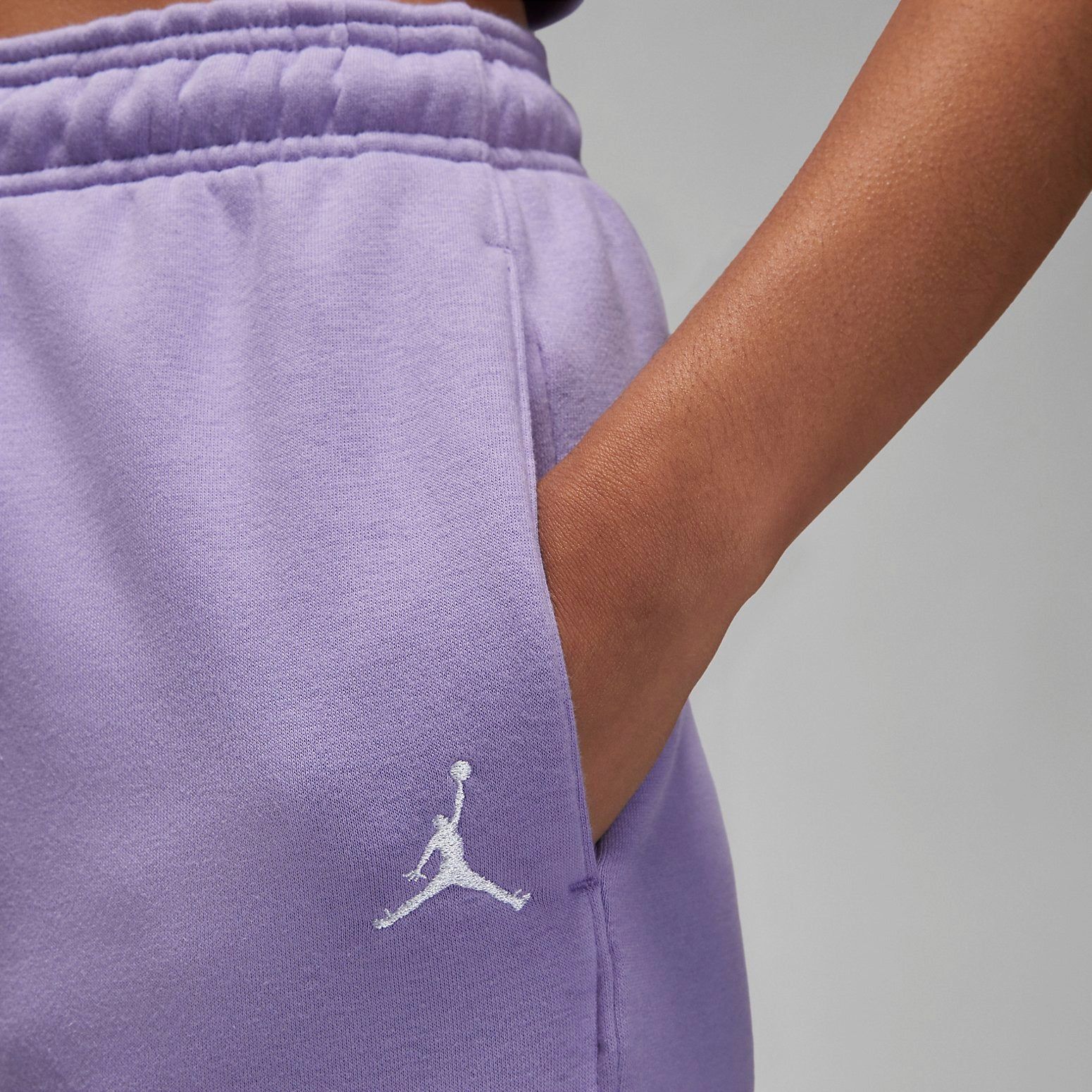 (WMNS) Air Jordan Brooklyn Fleece Pants 'Purple' FN4494-500 sold by KicksCrew product image thumbnail 2