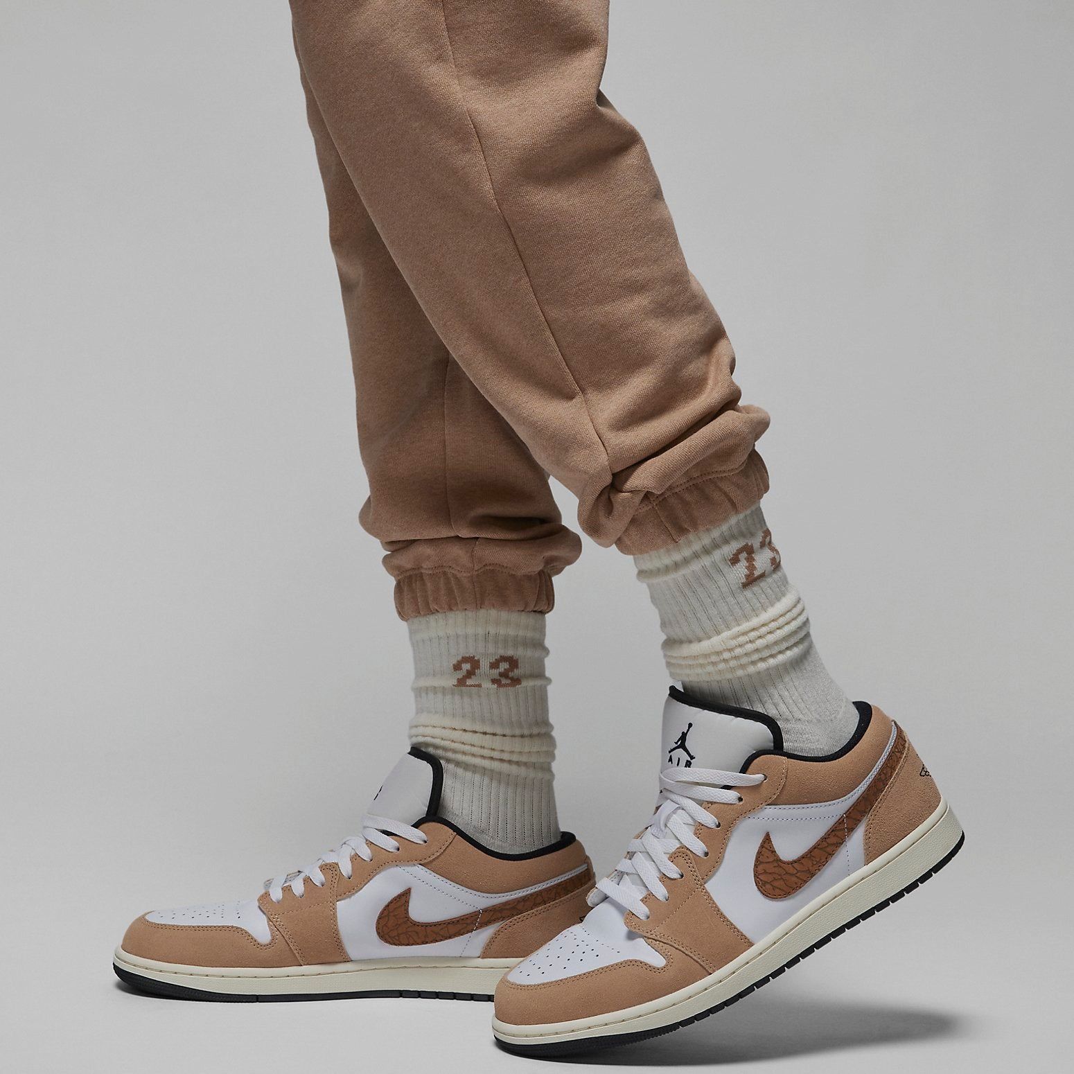 Air Jordan Flight Fleece Sweatpants 'Hemp Heather Sail' DQ7468-201 sold by KicksCrew product image thumbnail 3