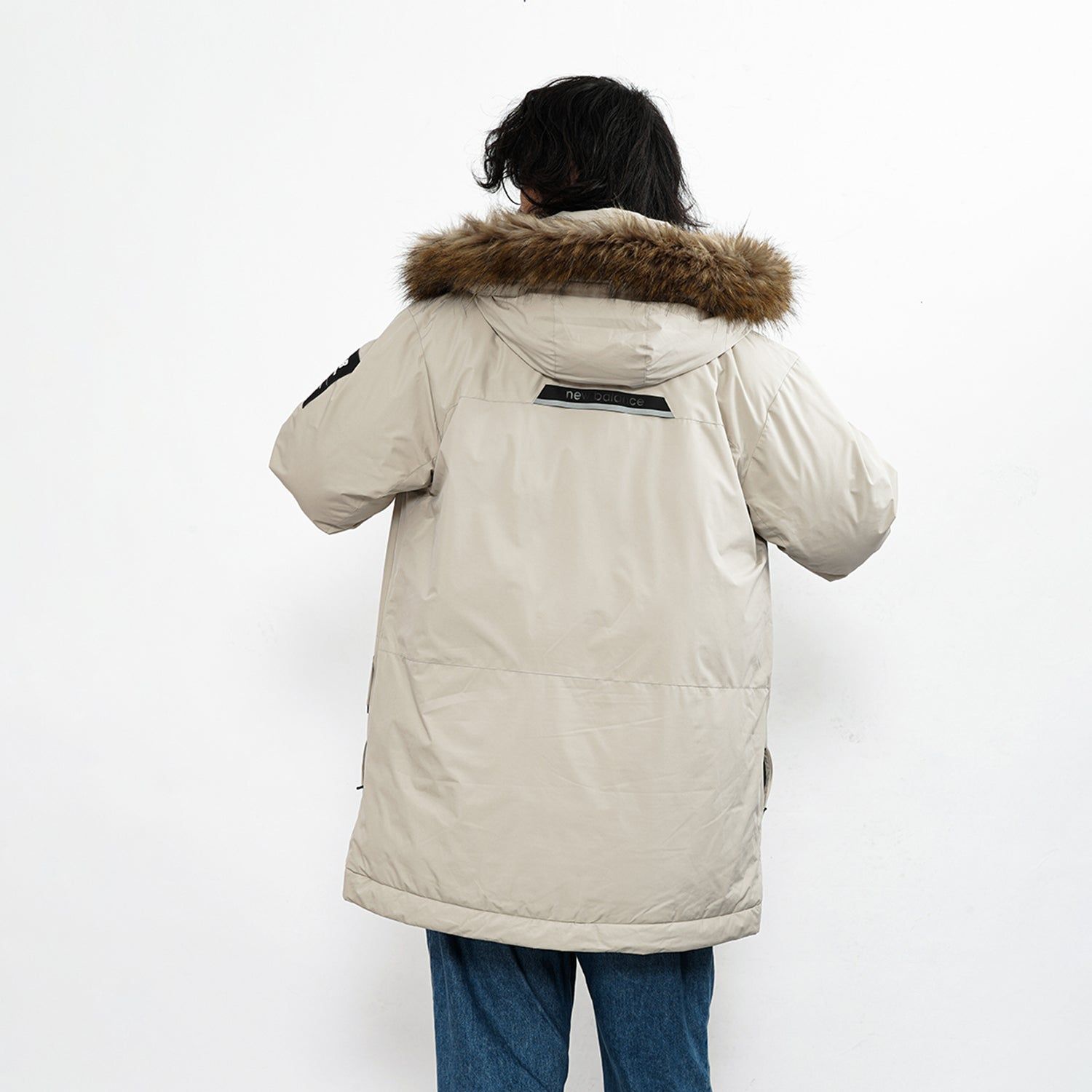 New Balance Warm Hooded Down Jacket 'White' 5PB42201-DB sold by KicksCrew product image thumbnail 4