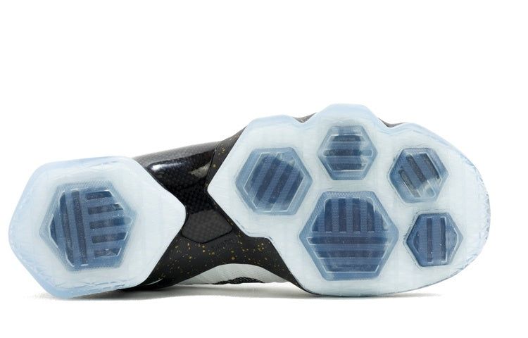 Nike LeBron 13 Elite 'Gold' 831923-170 sold by KicksCrew product image thumbnail 4