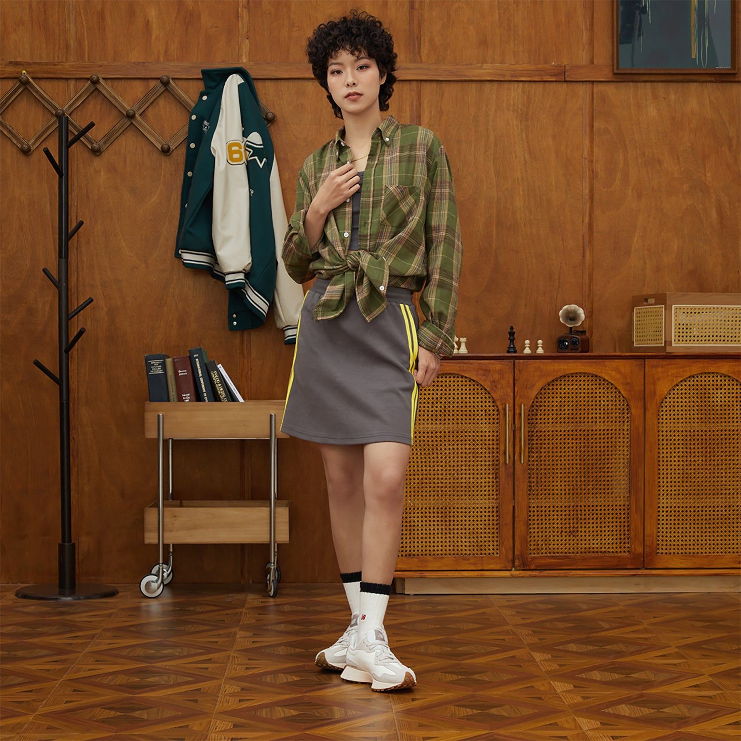 New Balance 327 'Moonbeam Driftwood' U327LZ sold by KicksCrew product image thumbnail 7