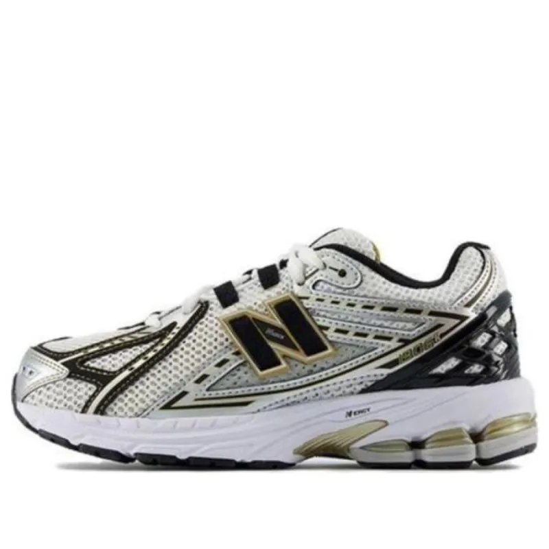 【New Balance】M1906REE SILVER/WHITE Buy New Balance 1906R 'Silver Metallic Cream' - M1906REE