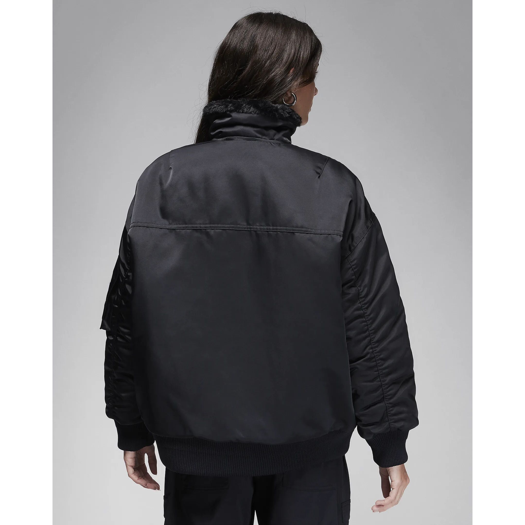 (WMNS) Air Jordan Renegade Jacket 'Black' FB5088-010 sold by KicksCrew product image thumbnail 5