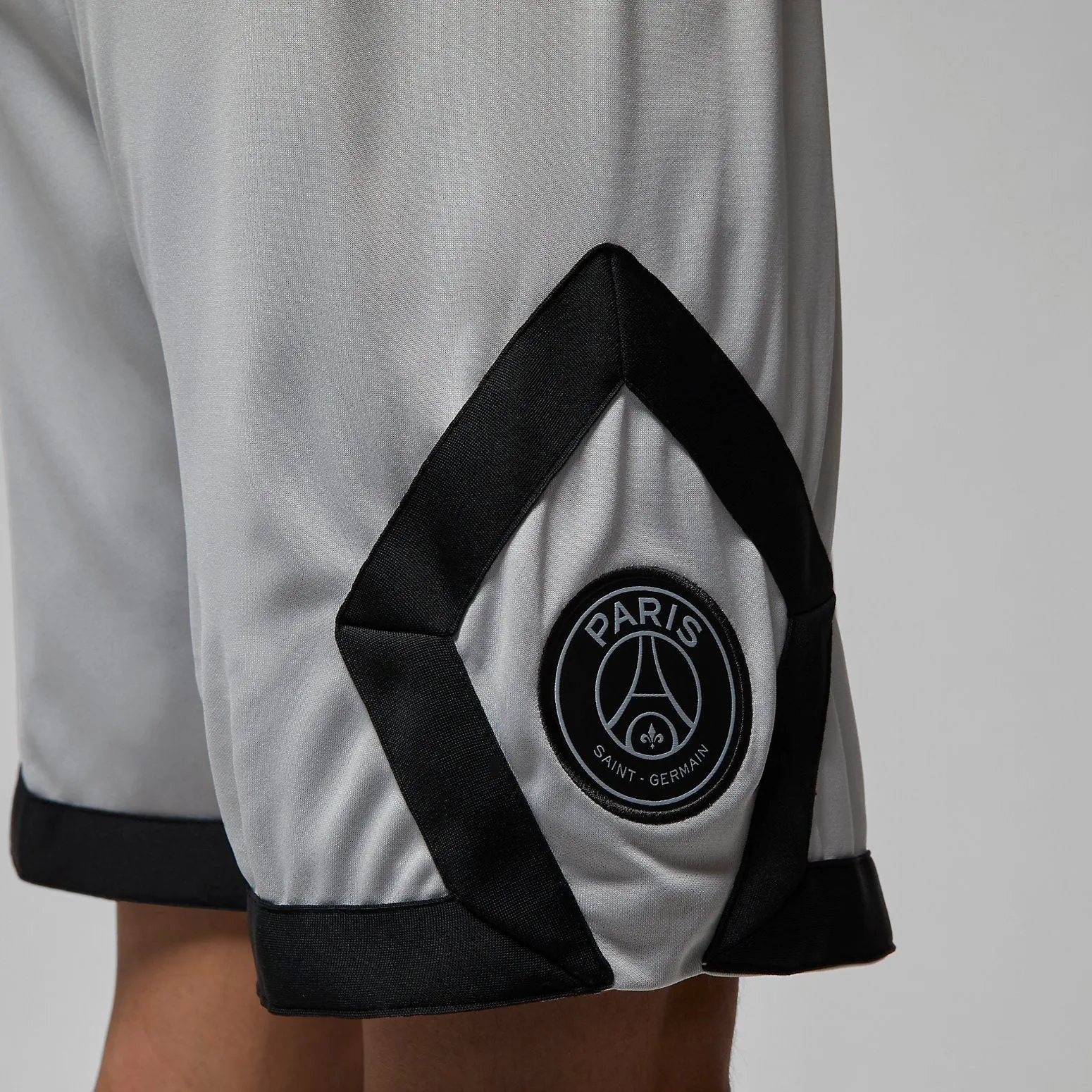 Nike PSG 22-23 Away Shorts 'Grey' DJ7746-077 sold by KicksCrew product image thumbnail 4