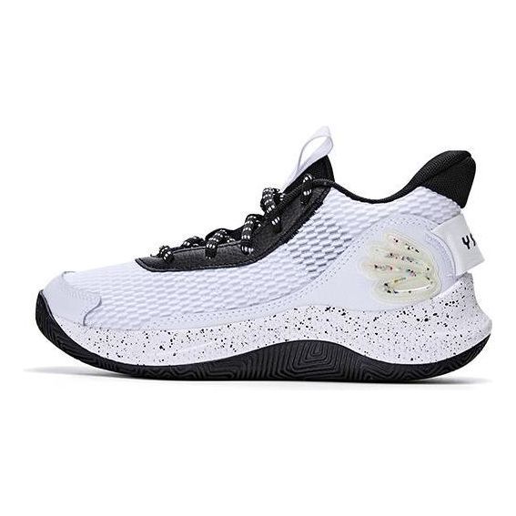 (GS) Under Armour Curry 3 Z7 'White Black' 3026623-100 sold by KicksCrew