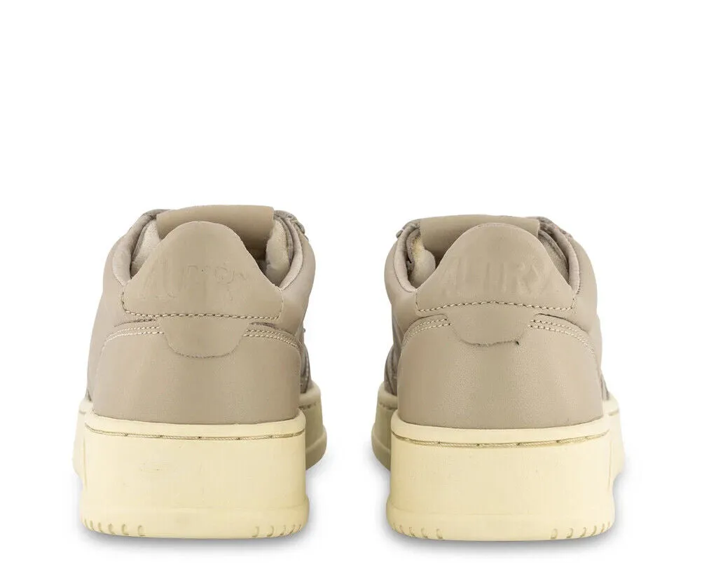(WMNS) AUTRY Medalist Low Soft Goatskin 'Beige' AULW-GG29 sold by KicksCrew product image thumbnail 4