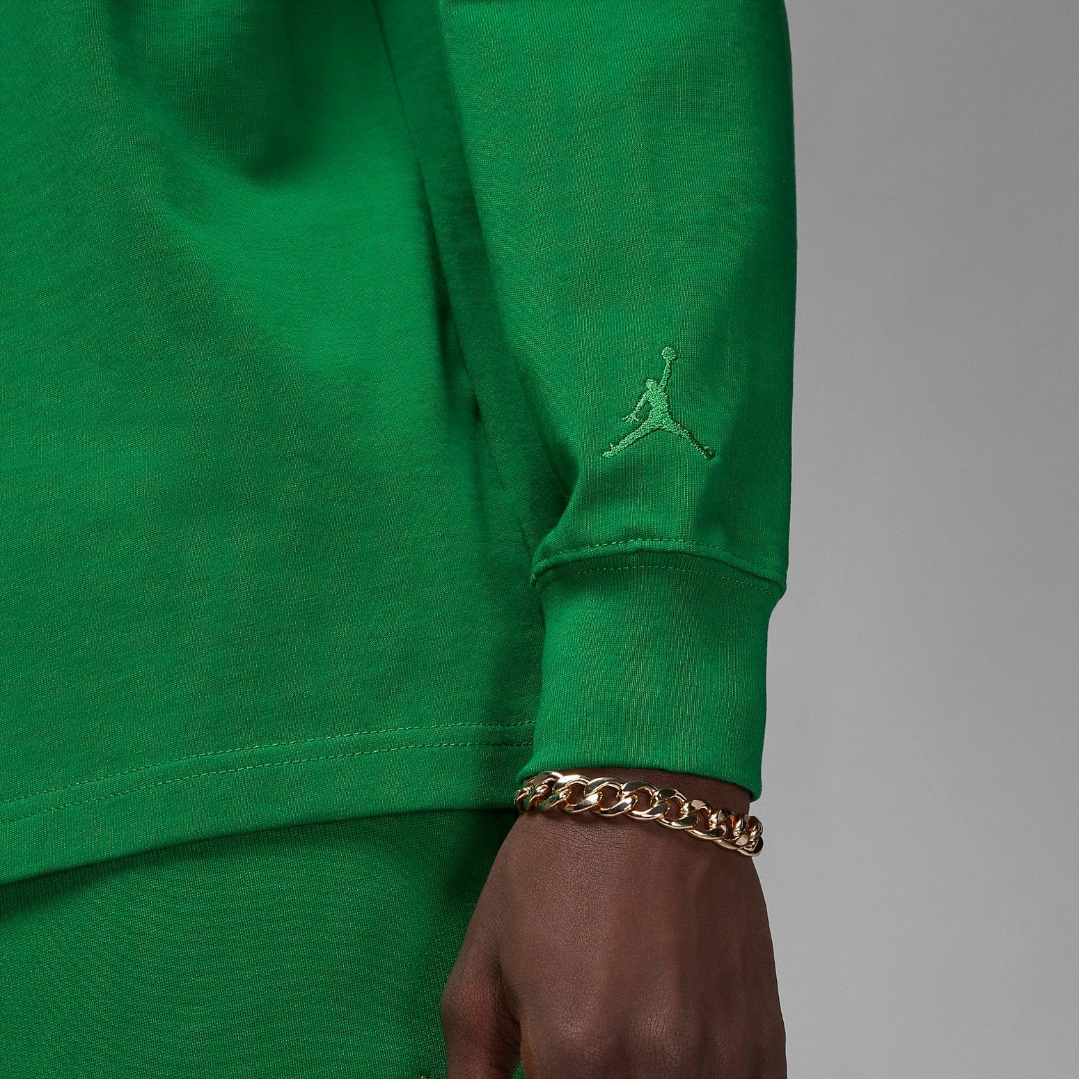 Air Jordan x Wordmark Long Sleeves T-Shirts 'Green' FJ0703-302 sold by KicksCrew product image thumbnail 2
