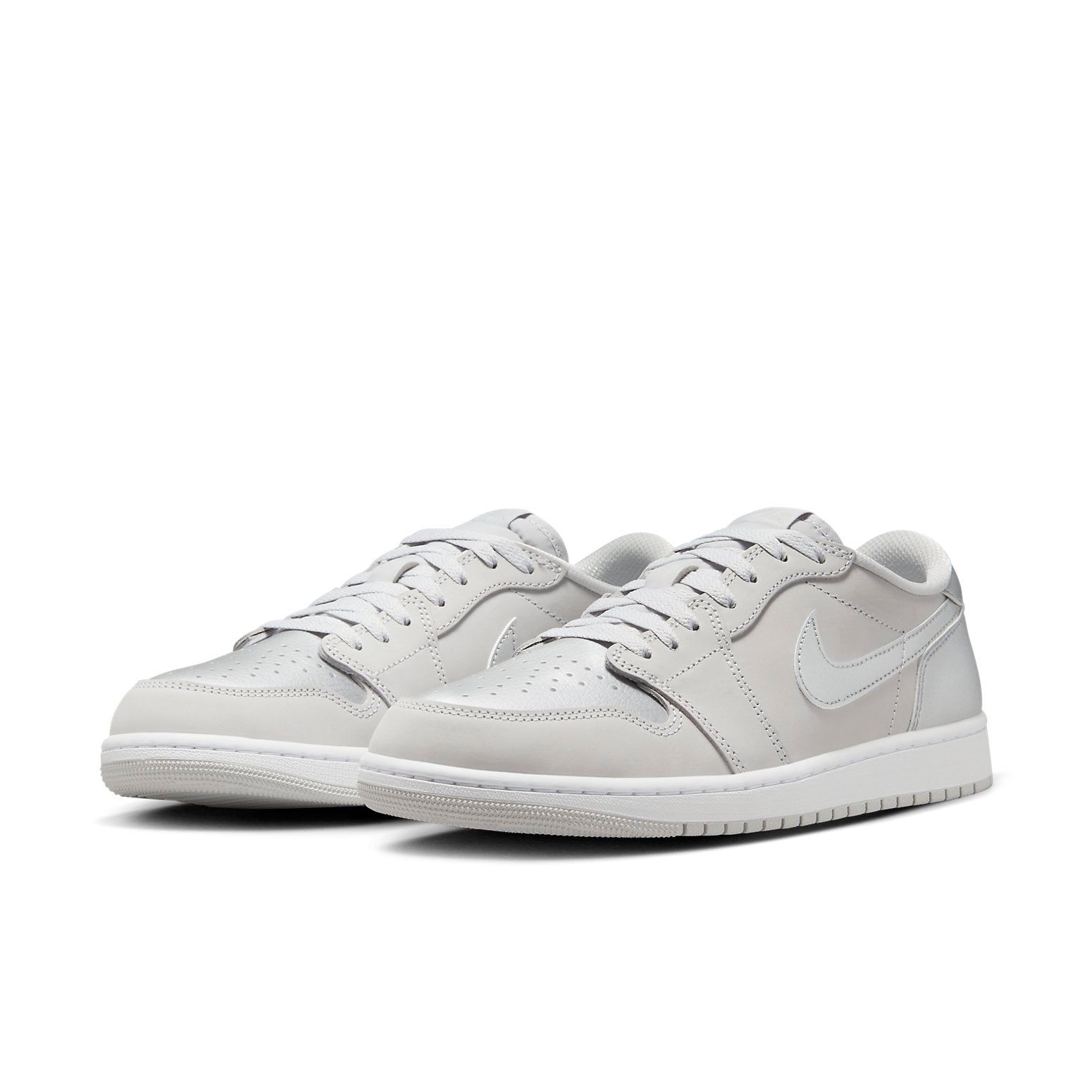 Air Jordan 1 Retro Low OG 'Metallic Silver' CZ0790-002 sold by KicksCrew product image thumbnail 2