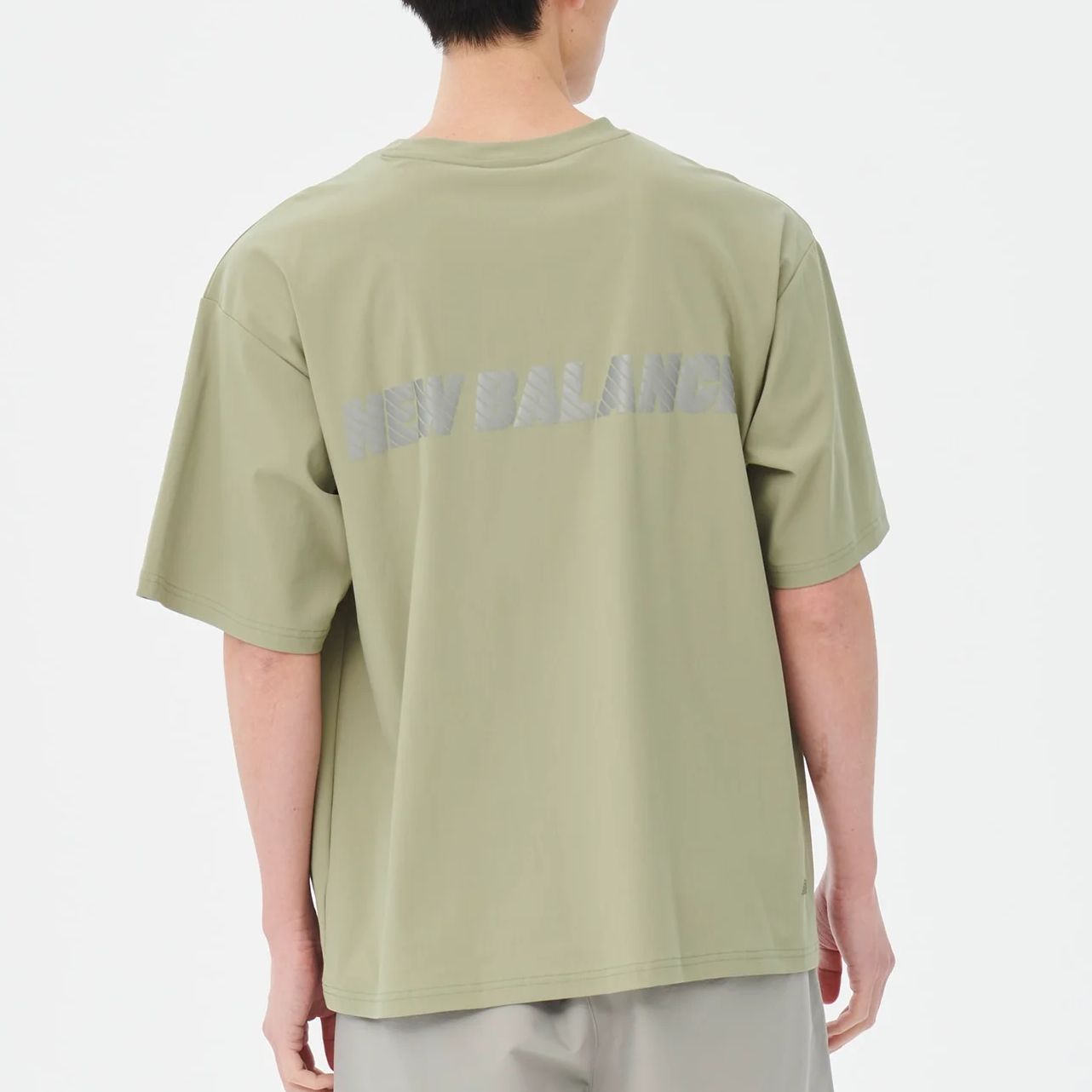 New Balance MET24 Training Short Sleeve Tee 'Olive Leaf' AMT35002-OLF sold by KicksCrew product image thumbnail 2