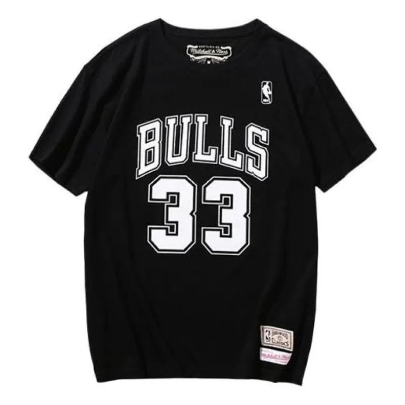 Mitchell & Ness x NBA Chicago Bulls T-shirt 'Scottie Pippen 33' MN13S18-SPI sold by KicksCrew