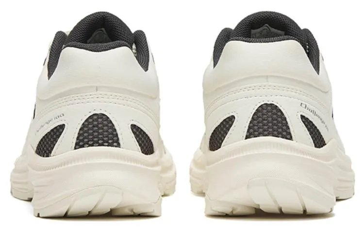 (WMNS) ANTA Low-Top Running Shoes 'Black White' 122245595-1 sold by KicksCrew product image thumbnail 4