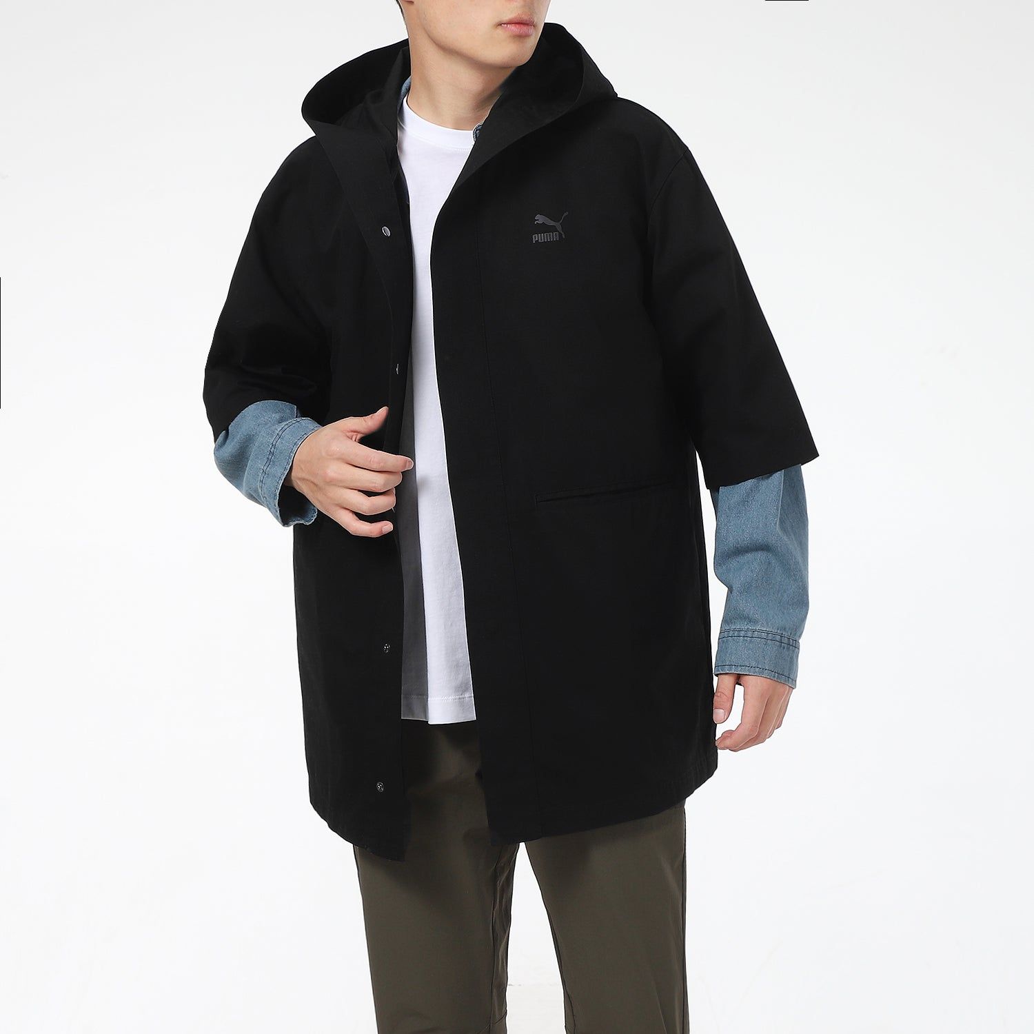 Puma Classics Short Sleeve Relaxed Jacket 'Black' 533733-01 sold by KicksCrew product image thumbnail 4