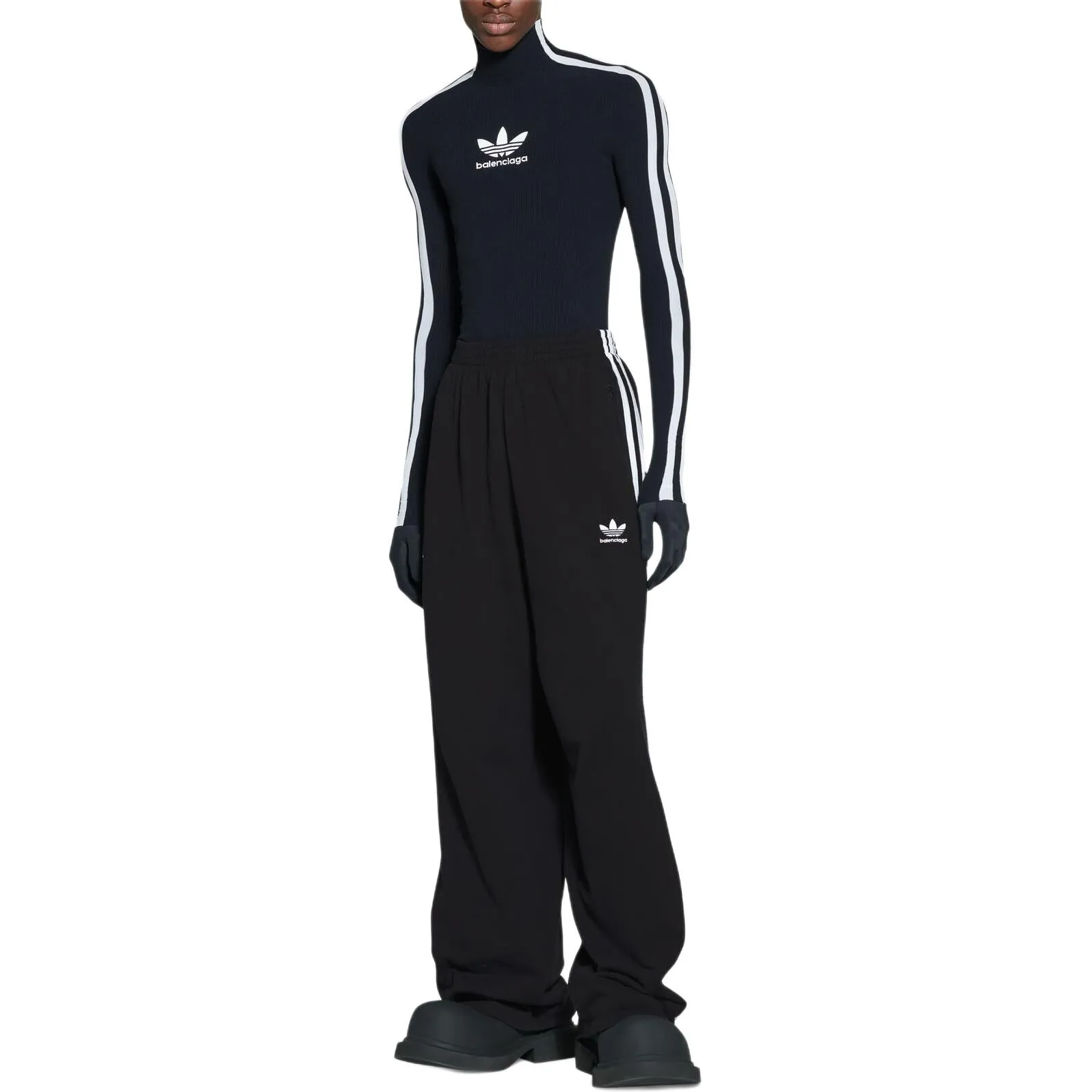 Balenciaga x adidas Baggy Sweatpants 'Black' 723824TNVN28482 sold by KicksCrew product image thumbnail 2