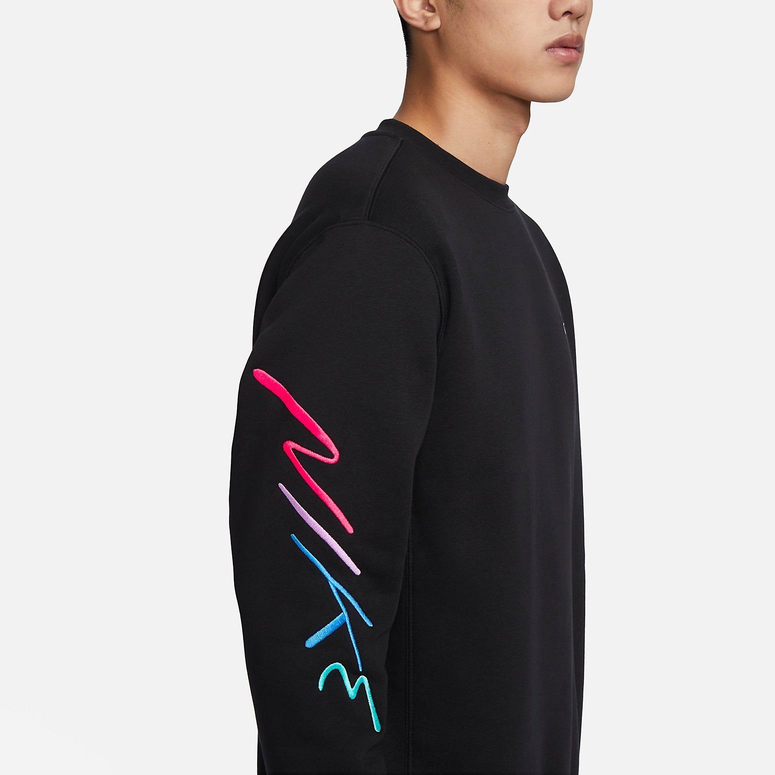 Nike Club Fleece Sweater 'Black' FB7476-011 sold by KicksCrew product image thumbnail 2