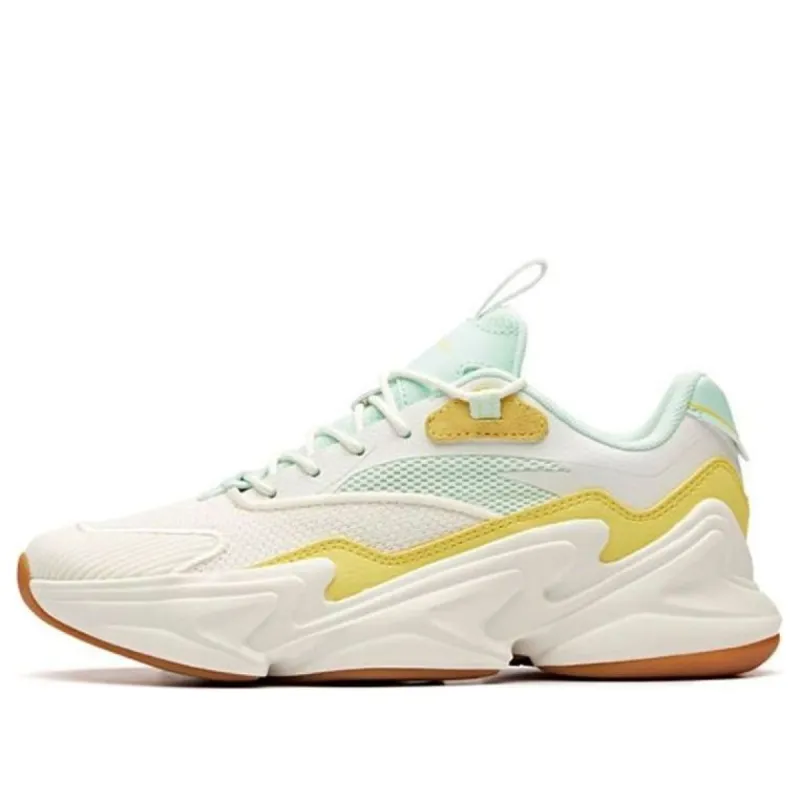 (WMNS) ANTA Street Low 'Fluorescent White Green' 12928809-7 sold by KicksCrew