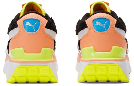 (WMNS) Puma Cruise Rider 'Cuddle' 385518-01 sold by KicksCrew