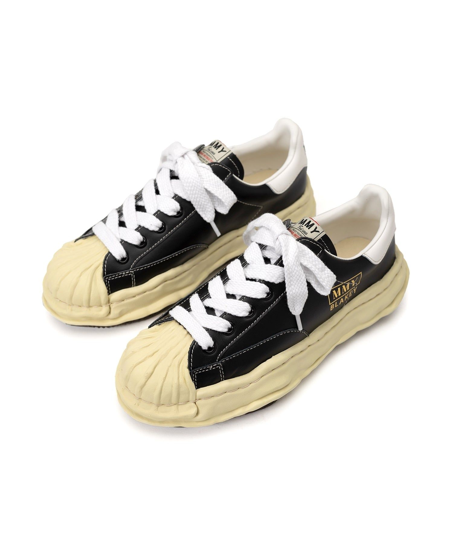 Maison MIHARA YASUHIRO BLAKEY VL OG Sole Leather Low-top Sneaker 'Black' A09FW731-BLK sold by KicksCrew product image thumbnail 2