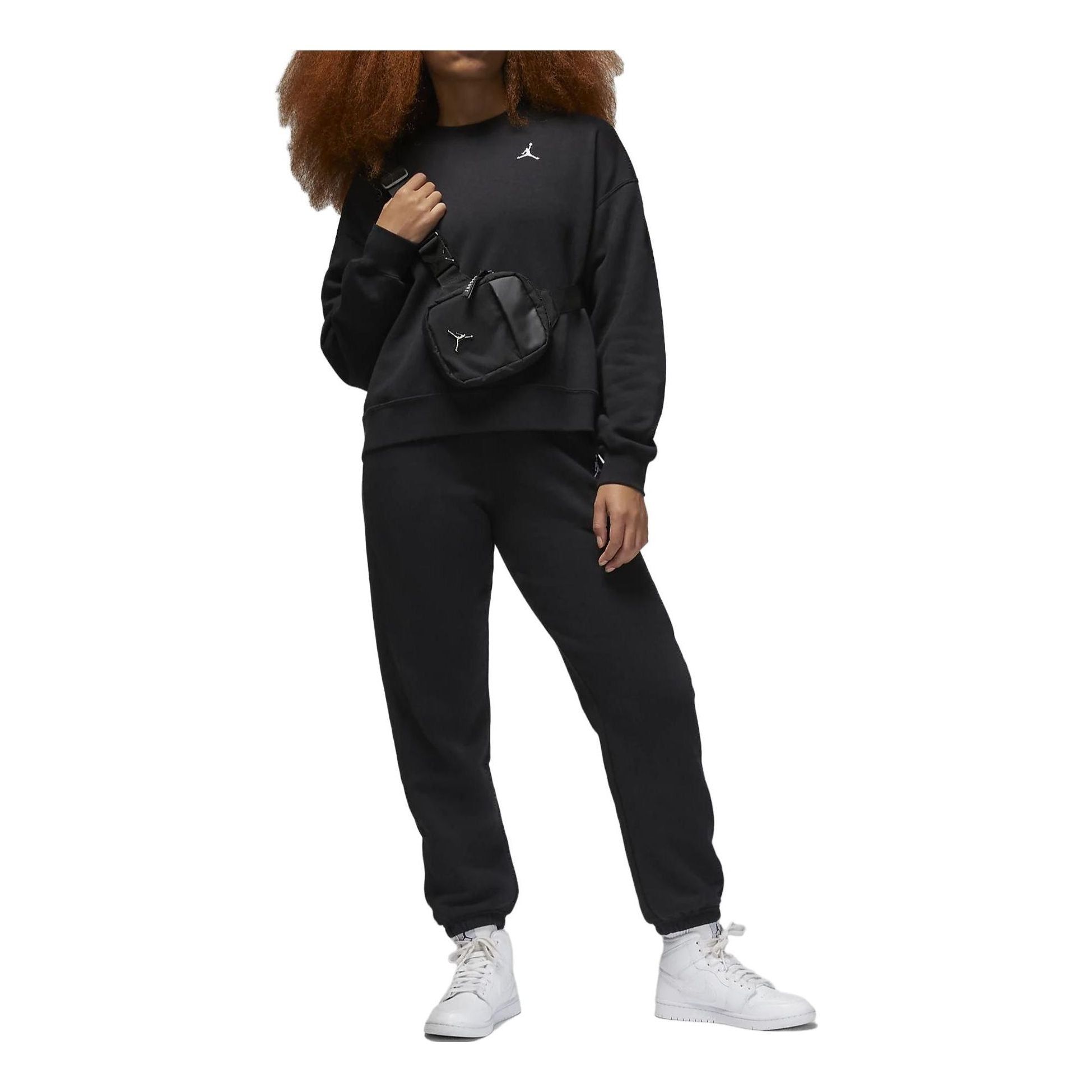 (WMNS) Air Jordan Brooklyn Fleece Crewneck Sweatshirt Asia Sizing 'Black' FN4492-010 sold by KicksCrew