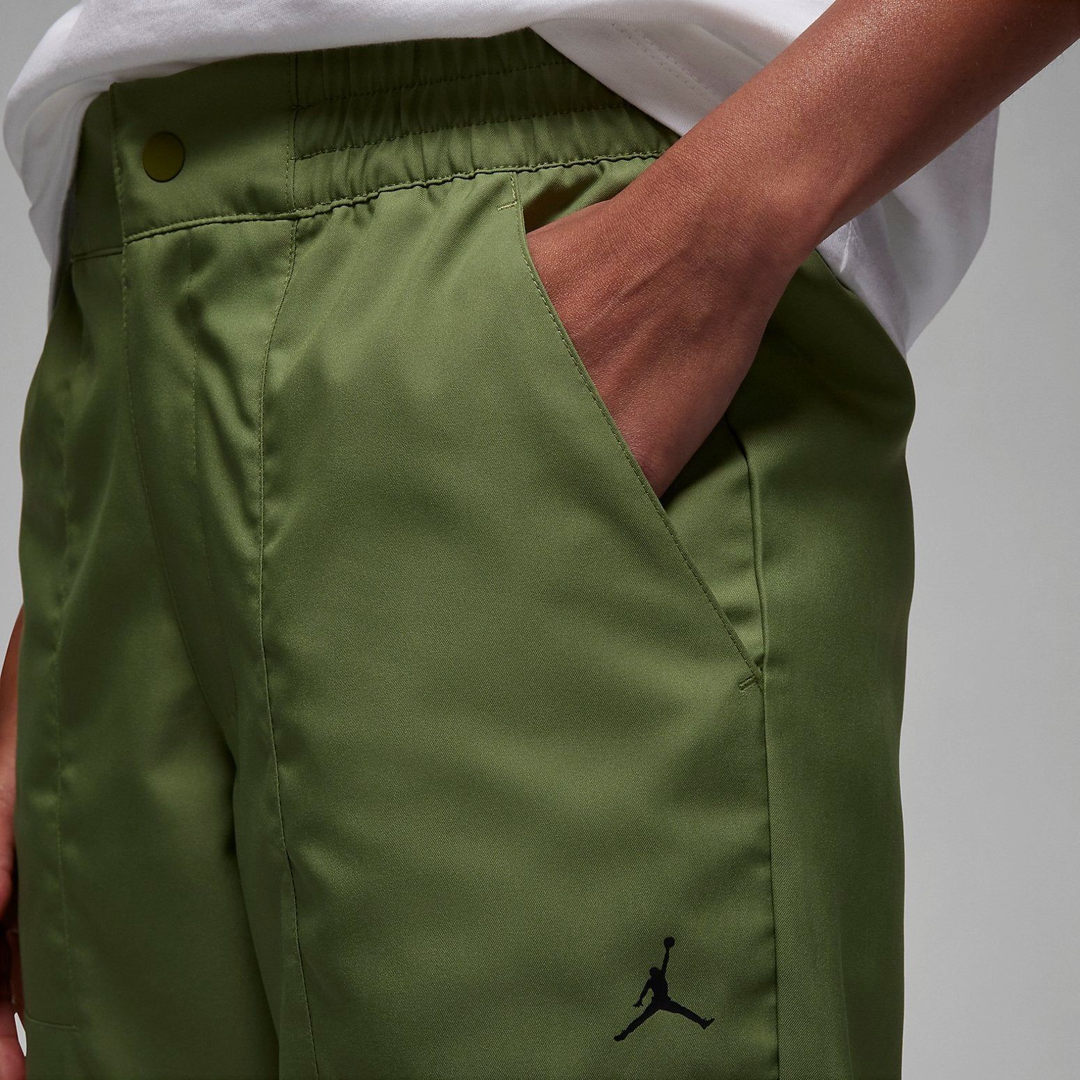 (WMNS) Air Jordan Woven Trousers 'Green' DZ3375-340 sold by KicksCrew product image thumbnail 2