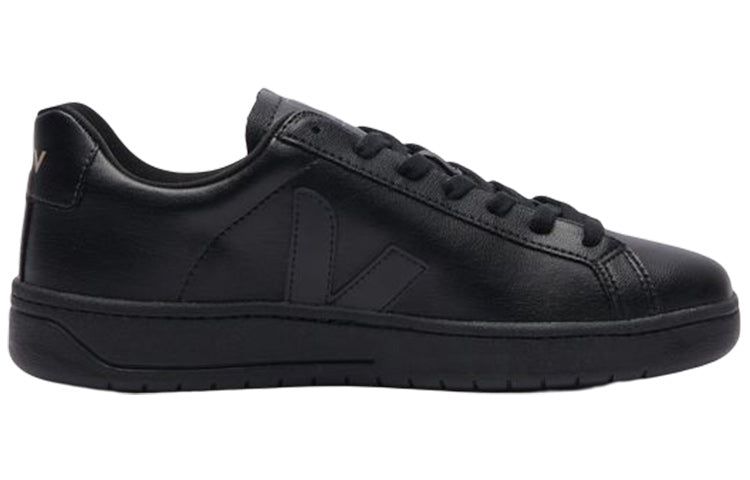 Veja Urca CWL 'Full Black' UC072597 sold by KicksCrew product image thumbnail 2