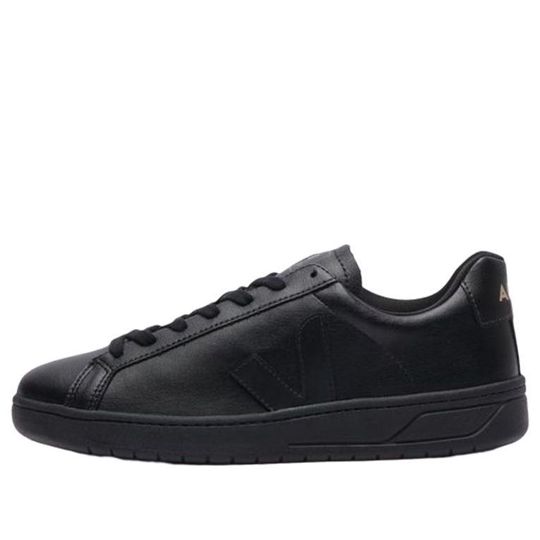 Veja Urca CWL 'Full Black' UC072597 sold by KicksCrew