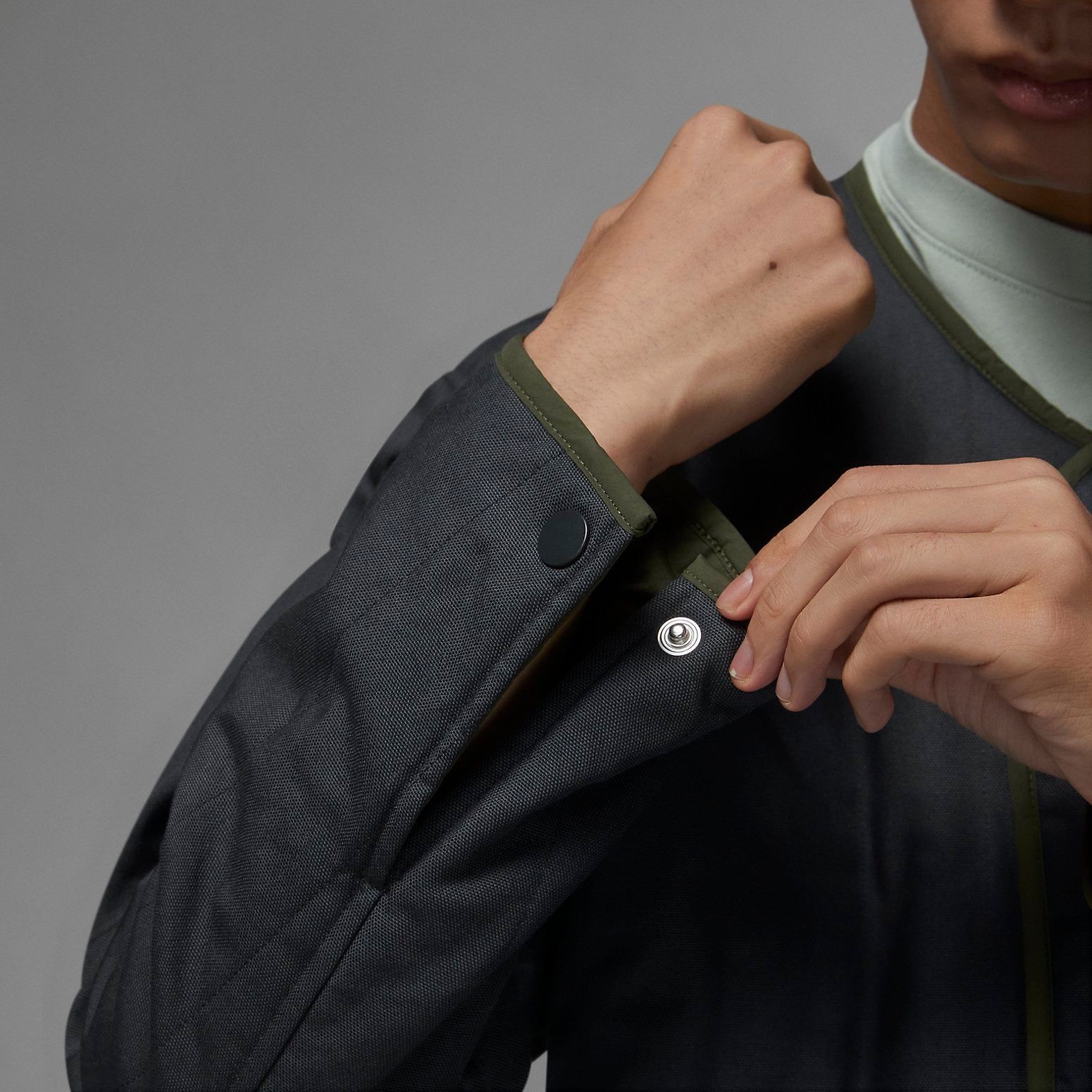 Air Jordan Flight Heritage Reversible Jacket 'Navy Green' DX4350-045 sold by KicksCrew product image thumbnail 3