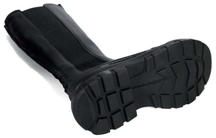 (WMNS) Alexander McQueen Tread Leather Over-The-Knee Boots 'Black' 707682WHZ661000 sold by KicksCrew product image thumbnail 5