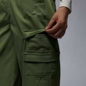(WMNS) Air Jordan Women Heavy Weight Chicago Pants Asia Sizing 'Olive' FD7216-340 sold by KicksCrew