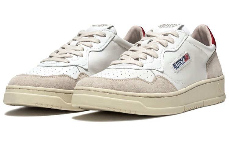 (WMNS) Autry Medalist Low 'White Red Suede' AULW-LS43 sold by KicksCrew product image thumbnail 2
