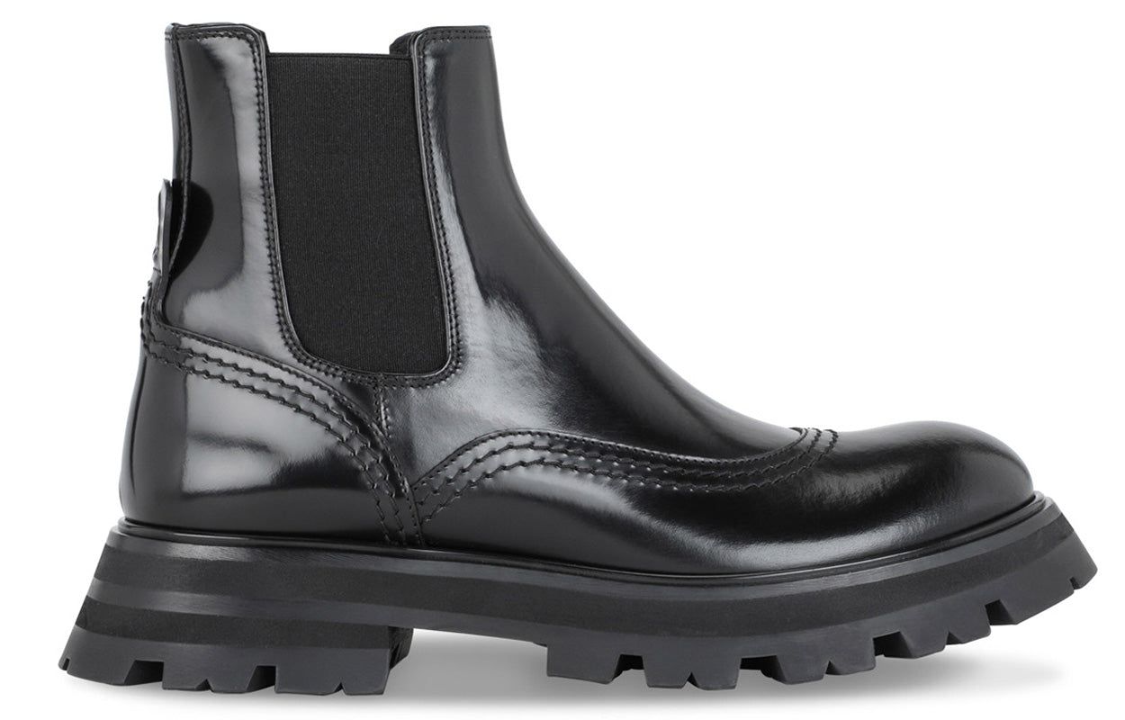 (WMNS) Alexander McQueen Wander Chelsea Boots 'Core Black' 666367WHZ841000 sold by KicksCrew product image thumbnail 2