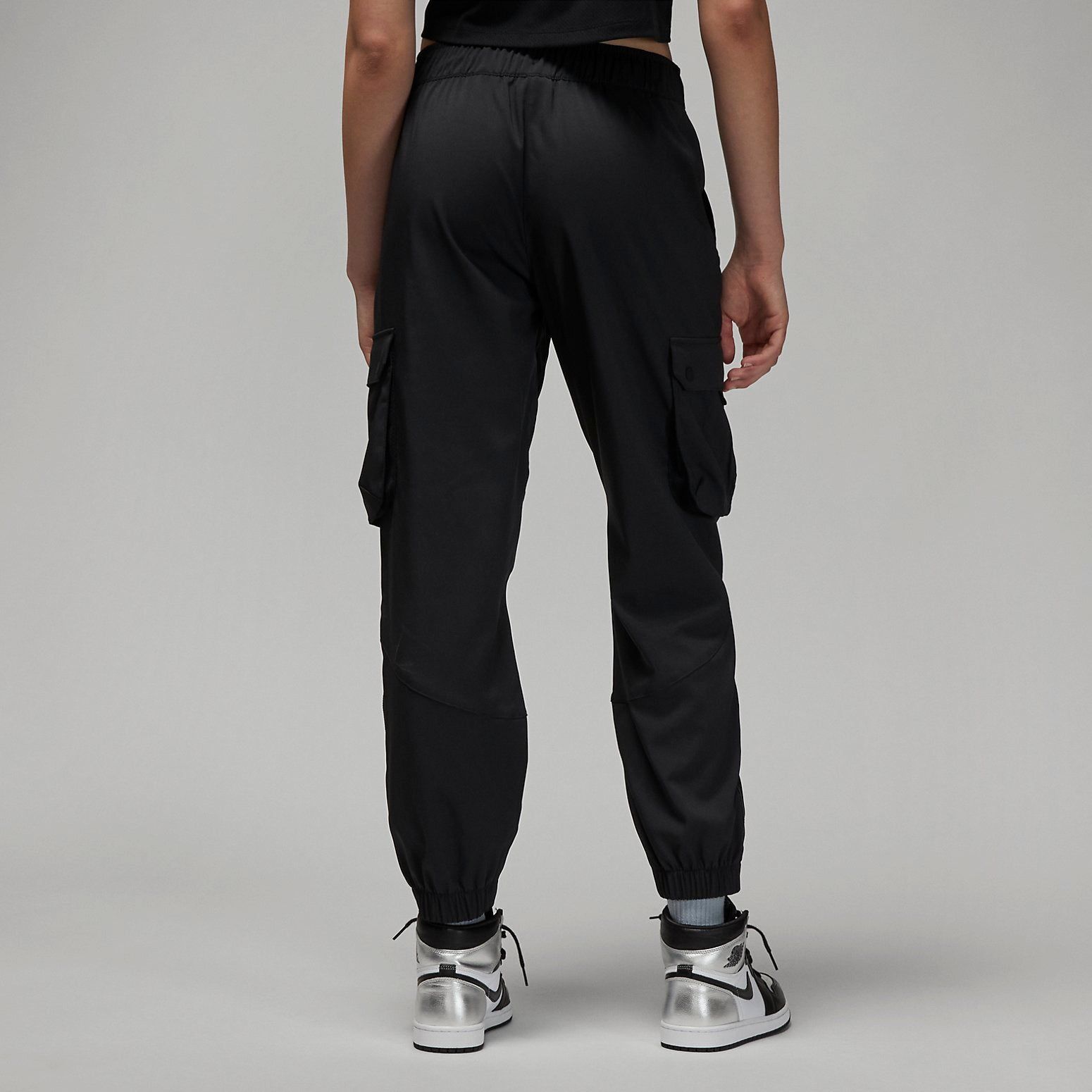 (WMNS) Air Jordan Sport Tunnel Trousers 'Black' DQ4451-010 sold by KicksCrew product image thumbnail 5