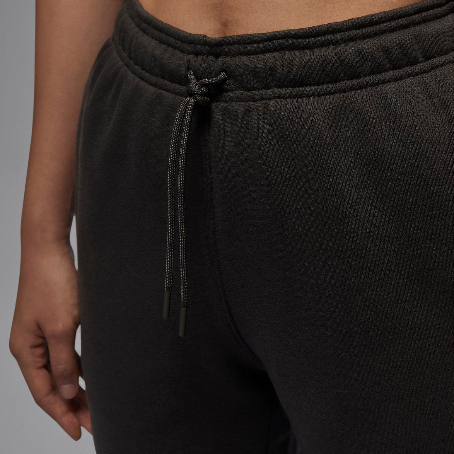 Air Jordan Brooklyn Fleece Pants 'Black' FN4495-220 sold by KicksCrew product image thumbnail 2