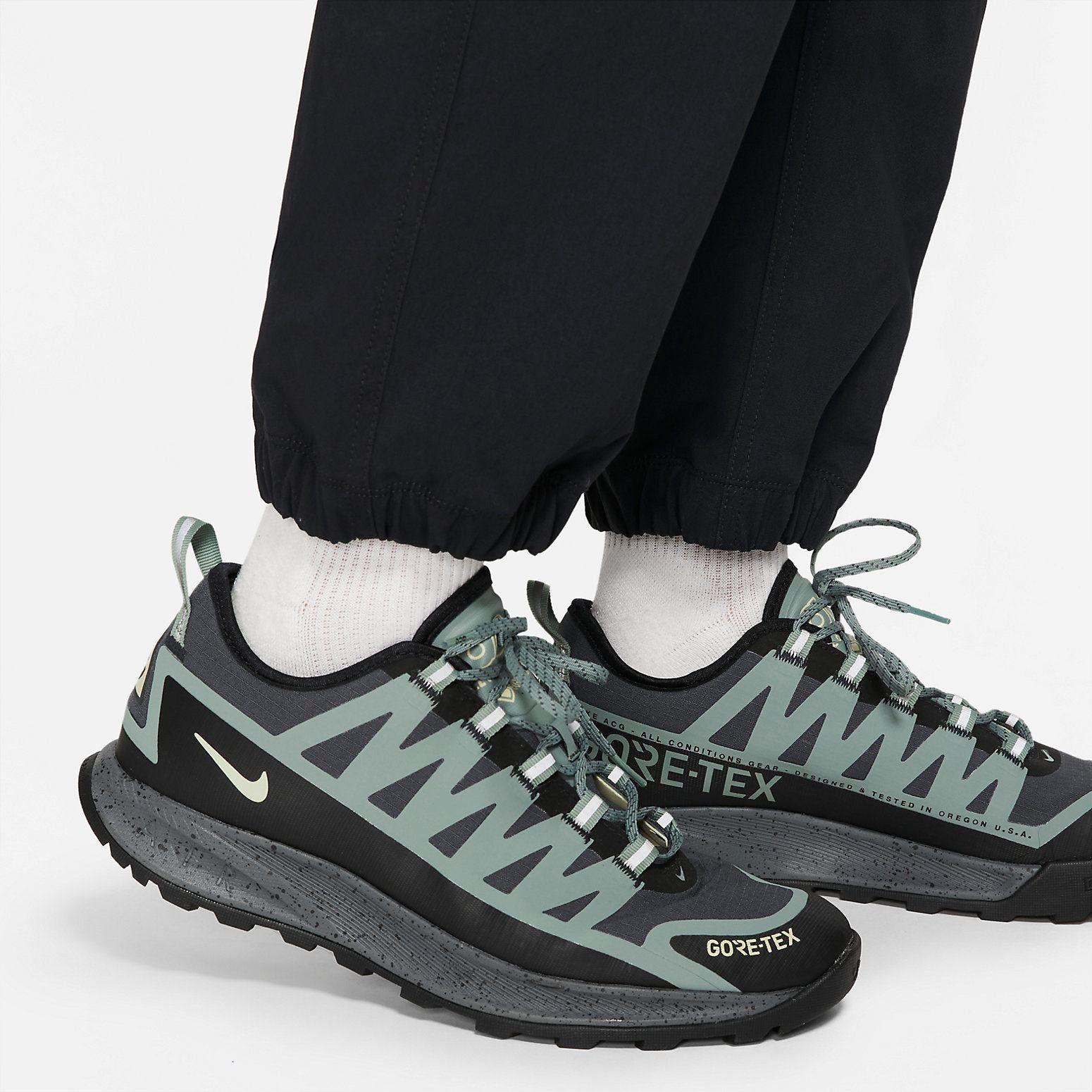 Under Armour Polo Shirts 'Black' 22500515-001 sold by KicksCrew product image thumbnail 5