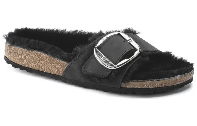 (WMNS) Birkenstock Madrid Big Buckle Shearling Oiled Leather Narrow Fit Sandals 'Black' 1020136 sold by KicksCrew product image thumbnail 2