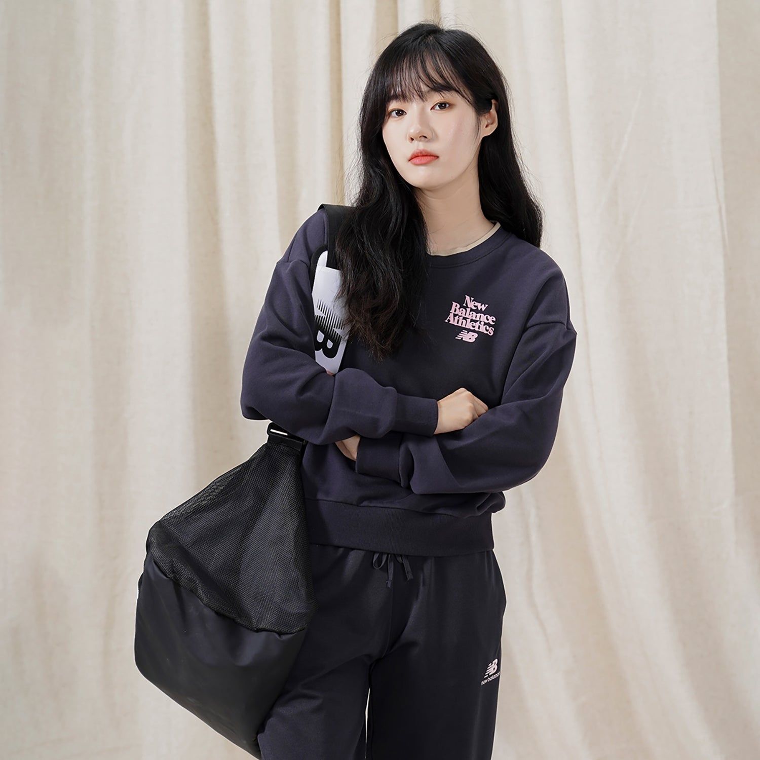 (WMNS) New Balance Athletics 70s Crewneck Sweatshirt 'Black Pink' AWT23552-PHM sold by KicksCrew product image thumbnail 4