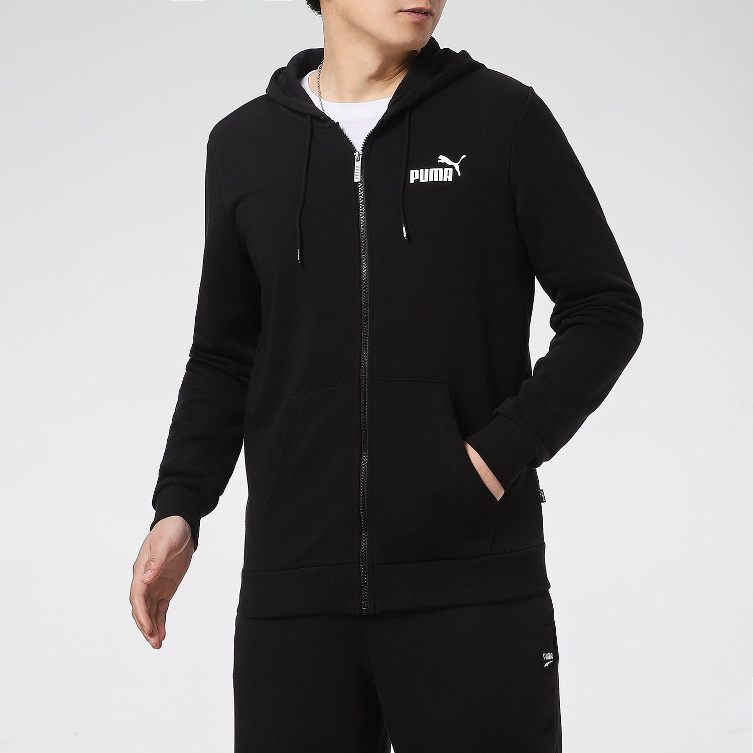 Puma Big Logo Full Zip Up Jacket 'Black White' 588657-01 sold by KicksCrew product image thumbnail 5