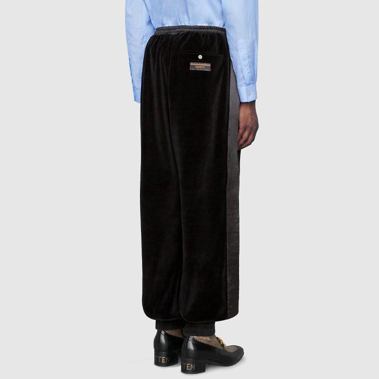 GUCCI Side-stripe sweatpants 'Black' 595535-XJBTF-1082 sold by KicksCrew product image thumbnail 3