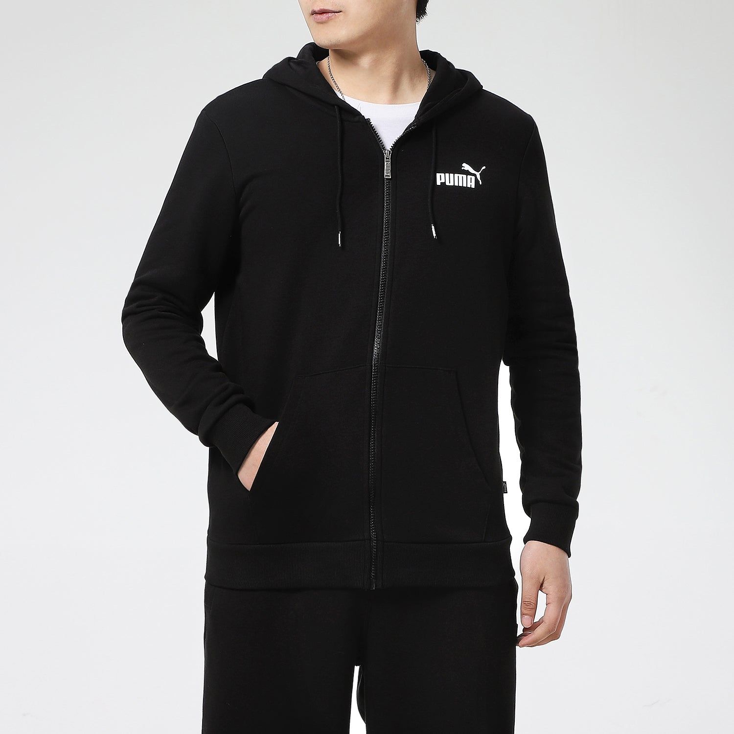 Puma Big Logo Full Zip Up Jacket 'Black White' 588657-01 sold by KicksCrew product image thumbnail 3