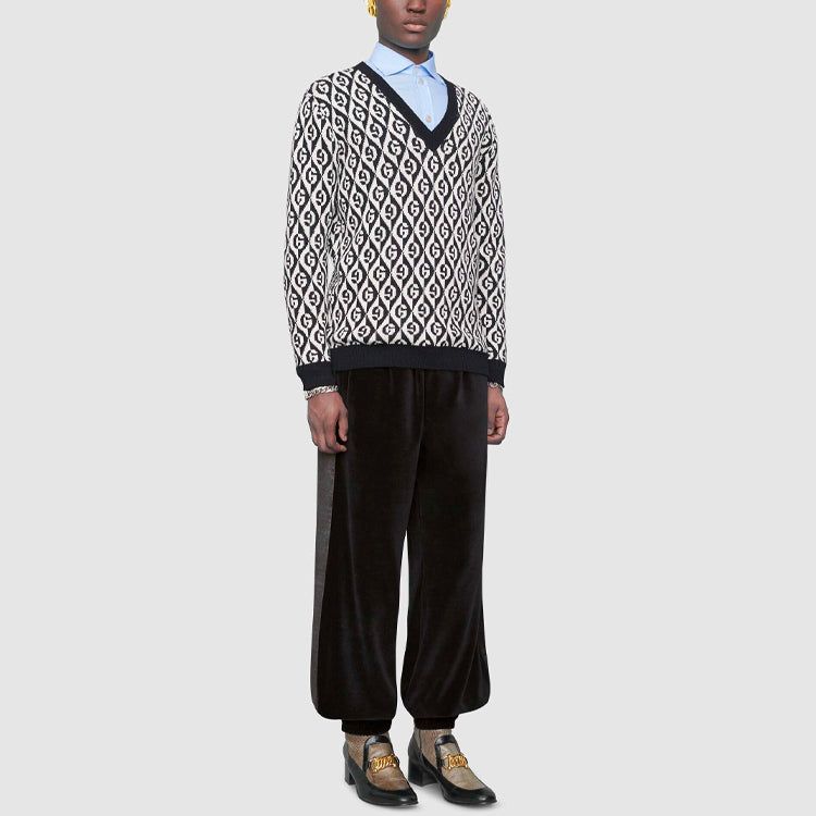 GUCCI Side-stripe sweatpants 'Black' 595535-XJBTF-1082 sold by KicksCrew product image thumbnail 4