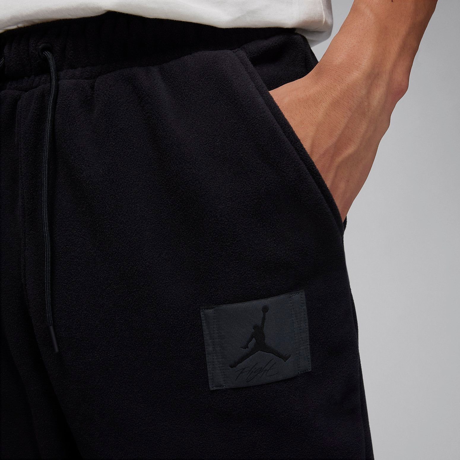 Air Jordan Essentials Fleece Winter Pants 'Black' FD7532-010 sold by KicksCrew product image thumbnail 2