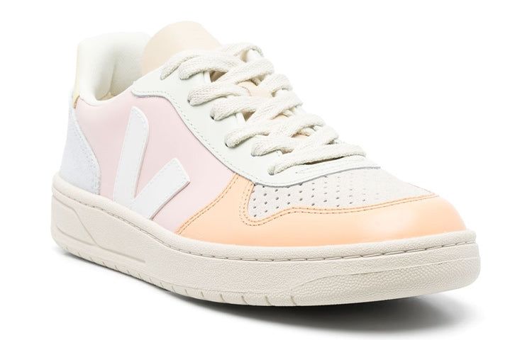 (WMNS) Veja V-10 Leather 'Petale White' VX0203199A sold by KicksCrew product image thumbnail 2