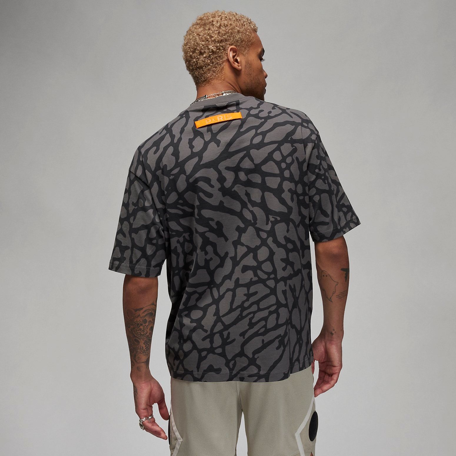 Air Jordan x Paris Saint-Germain Graphic T-Shirt 'Iron Grey' DZ2912-068 sold by KicksCrew product image thumbnail 5