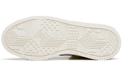 (WMNS) ANTA x SNOOPY Sportswear Casual Skate Shoes 'White Black' 922138011-8 sold by KicksCrew