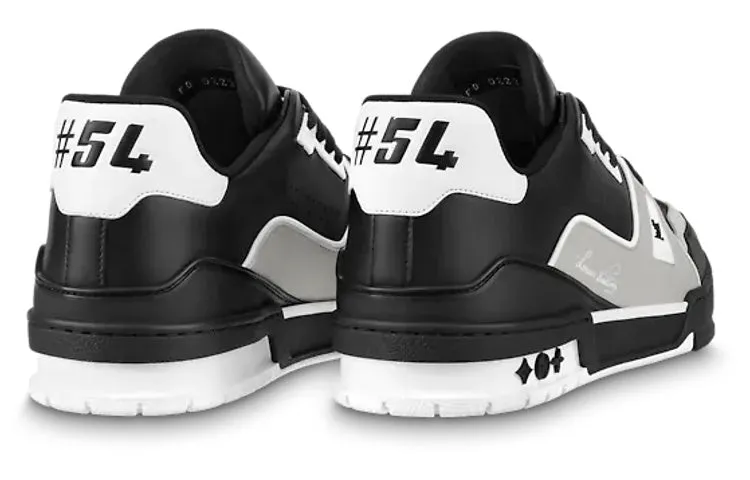 LOUIS VUITTON LV Trainers 'Black' 1AAHS2 sold by KicksCrew product image thumbnail 2