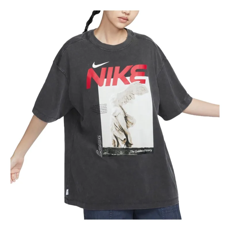 (WMNS) Nike Sportswear Oversized Graphic T-Shirt Asia Sizing 'Washed Black' HF6292-060 sold by KicksCrew